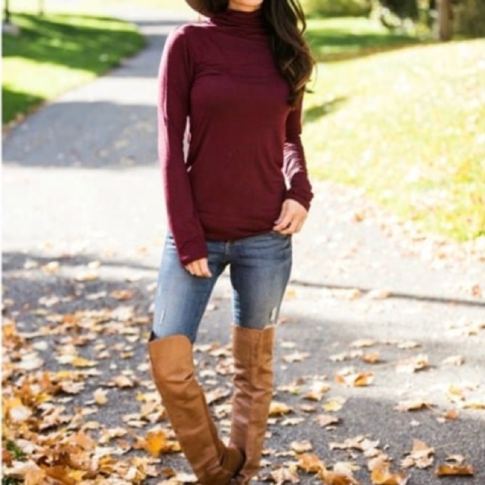 Burgundy turtle neck top